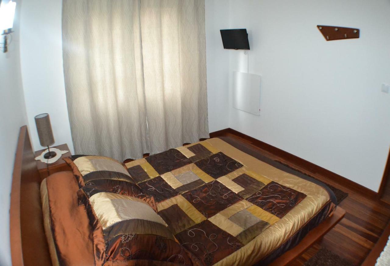 Quarto Duplo com Casa de Banho Privada Externa