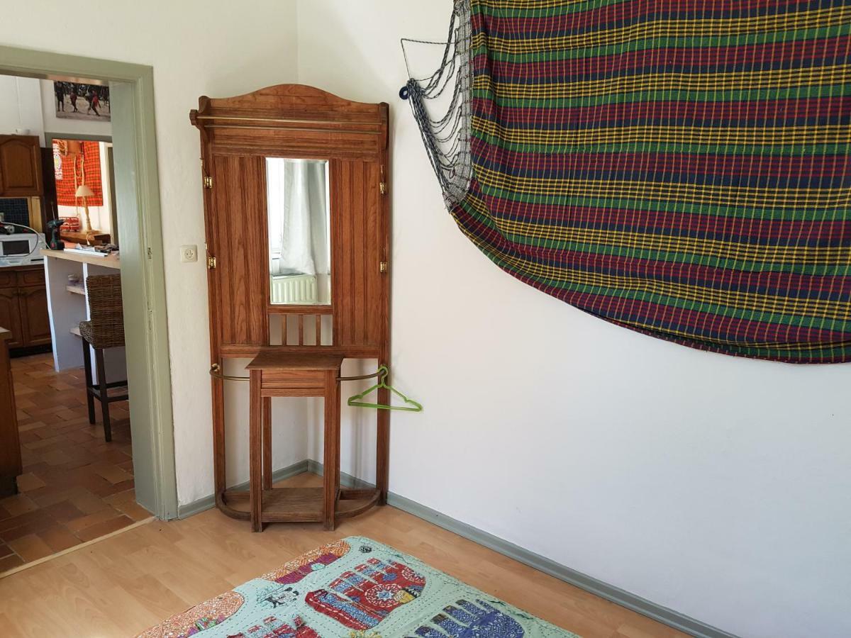 Chambre Double avec Vue sur le Jardin et Salle de Bains Commune