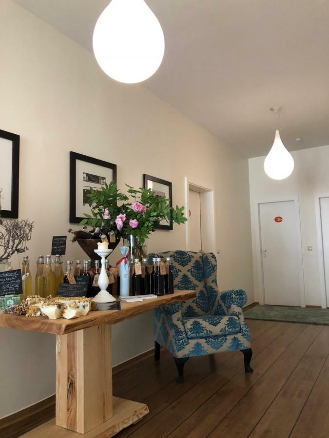 Apartment mit Balkon