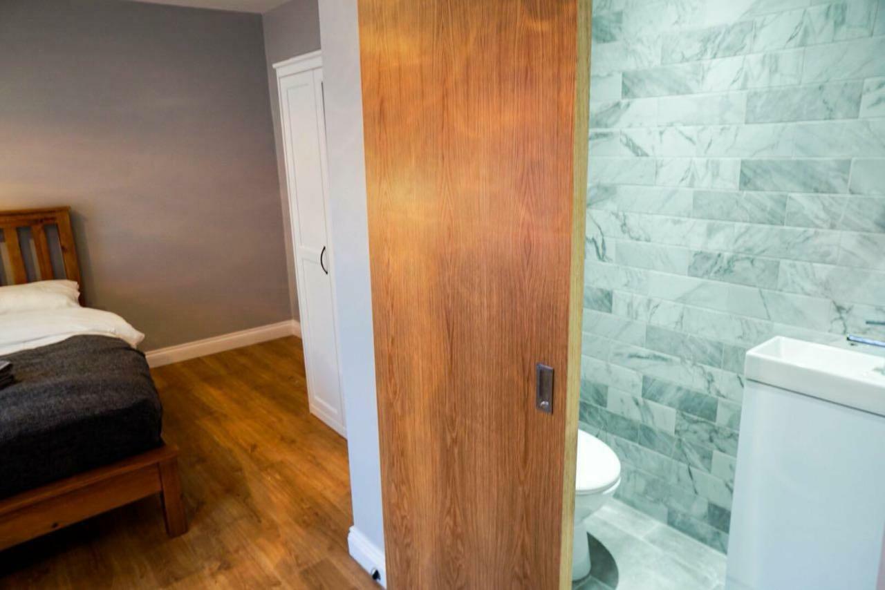 Double Room with Private Bathroom,865722875:JPEG