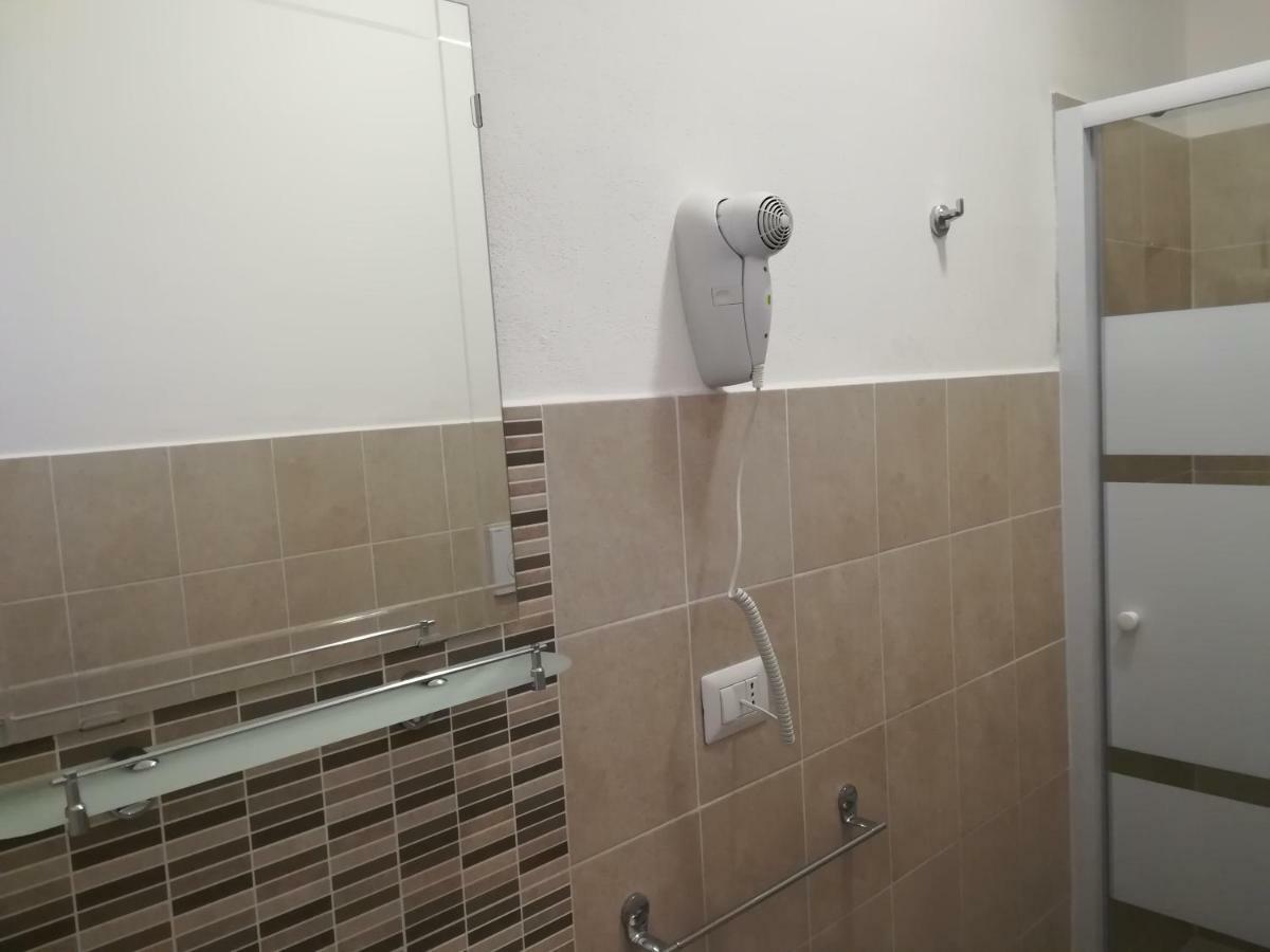 Chambre Triple avec Salle de Bains Privative