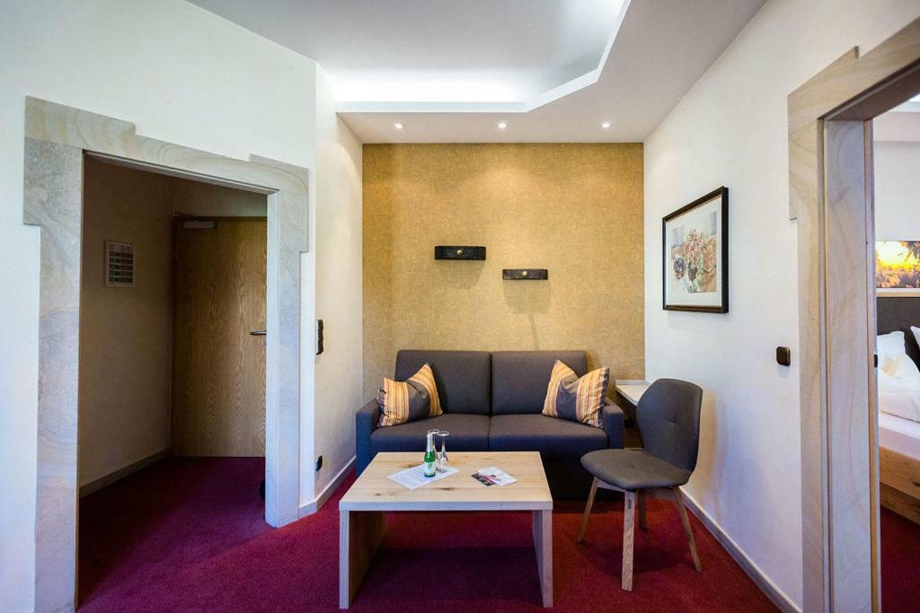 Deluxe Double Room,878385446:JPEG