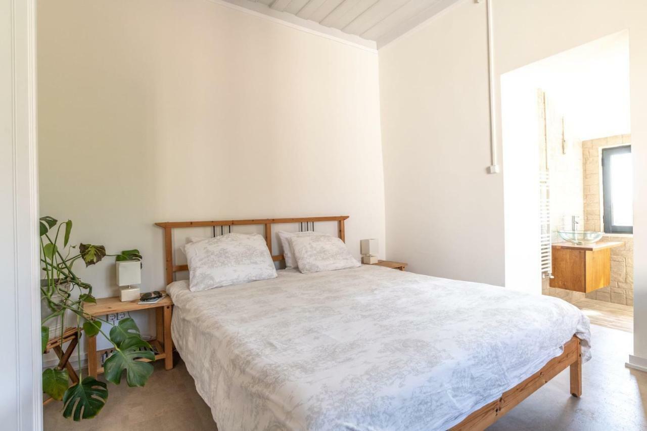 Quarto Duplo com Vista Jardim