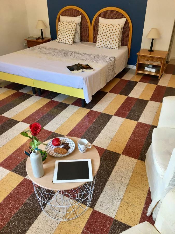 Chambre Quadruple avec Douche