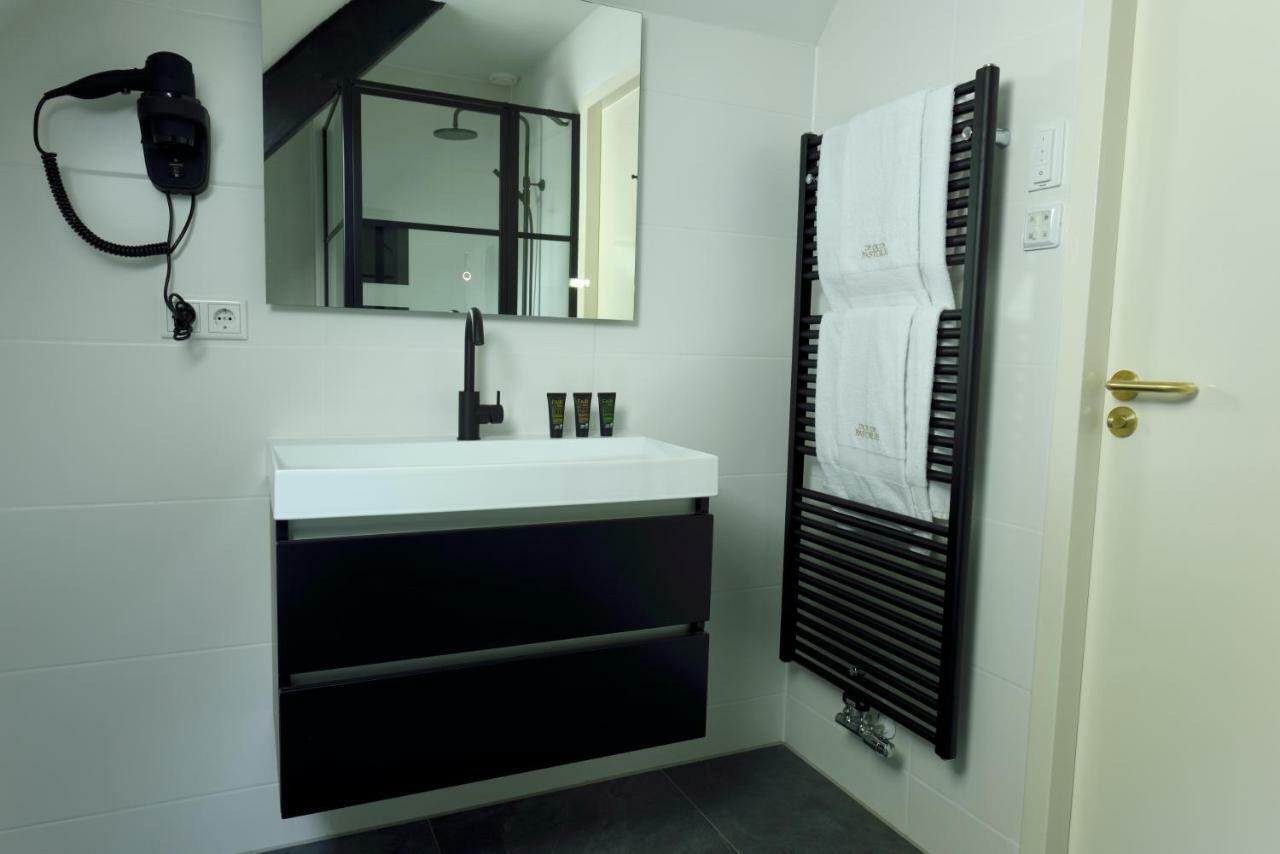 Kamer met Kingsize Bed