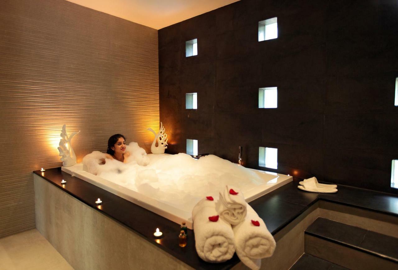 Jacuzzi Villa with Complimentary Pedal Boat & Zip Lining