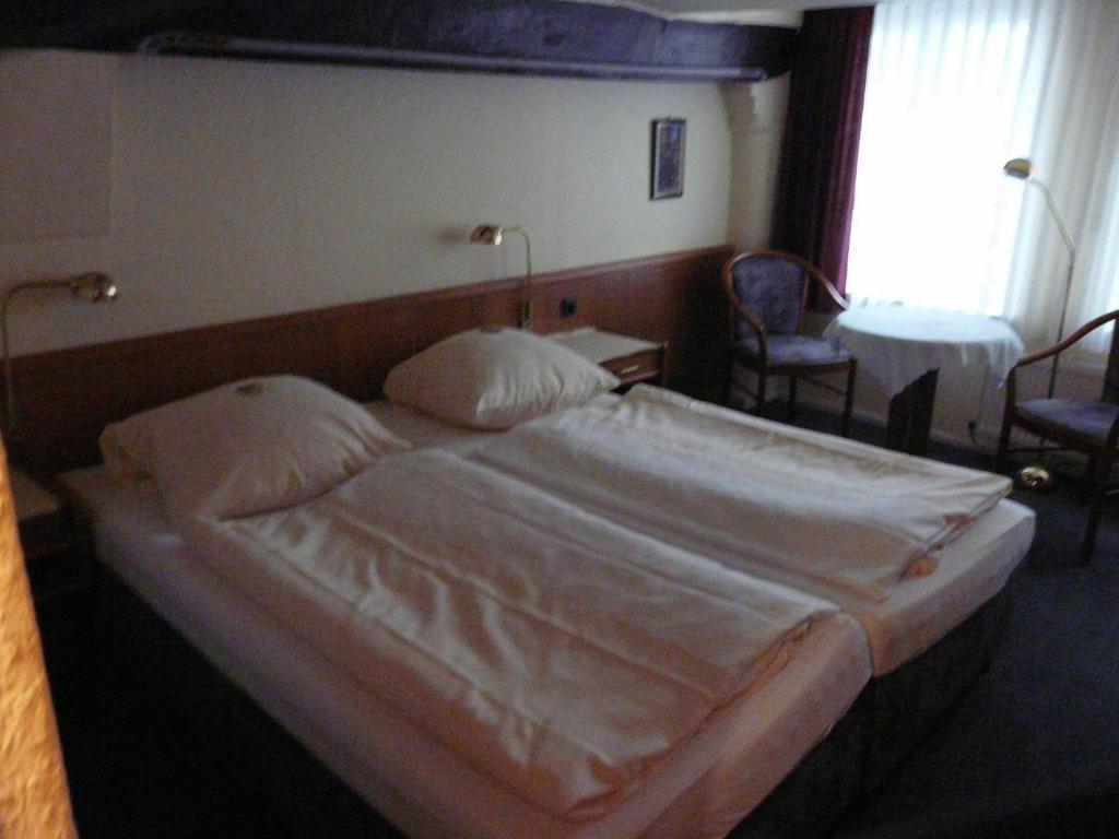 Doppelzimmer mit eigenem externen Bad