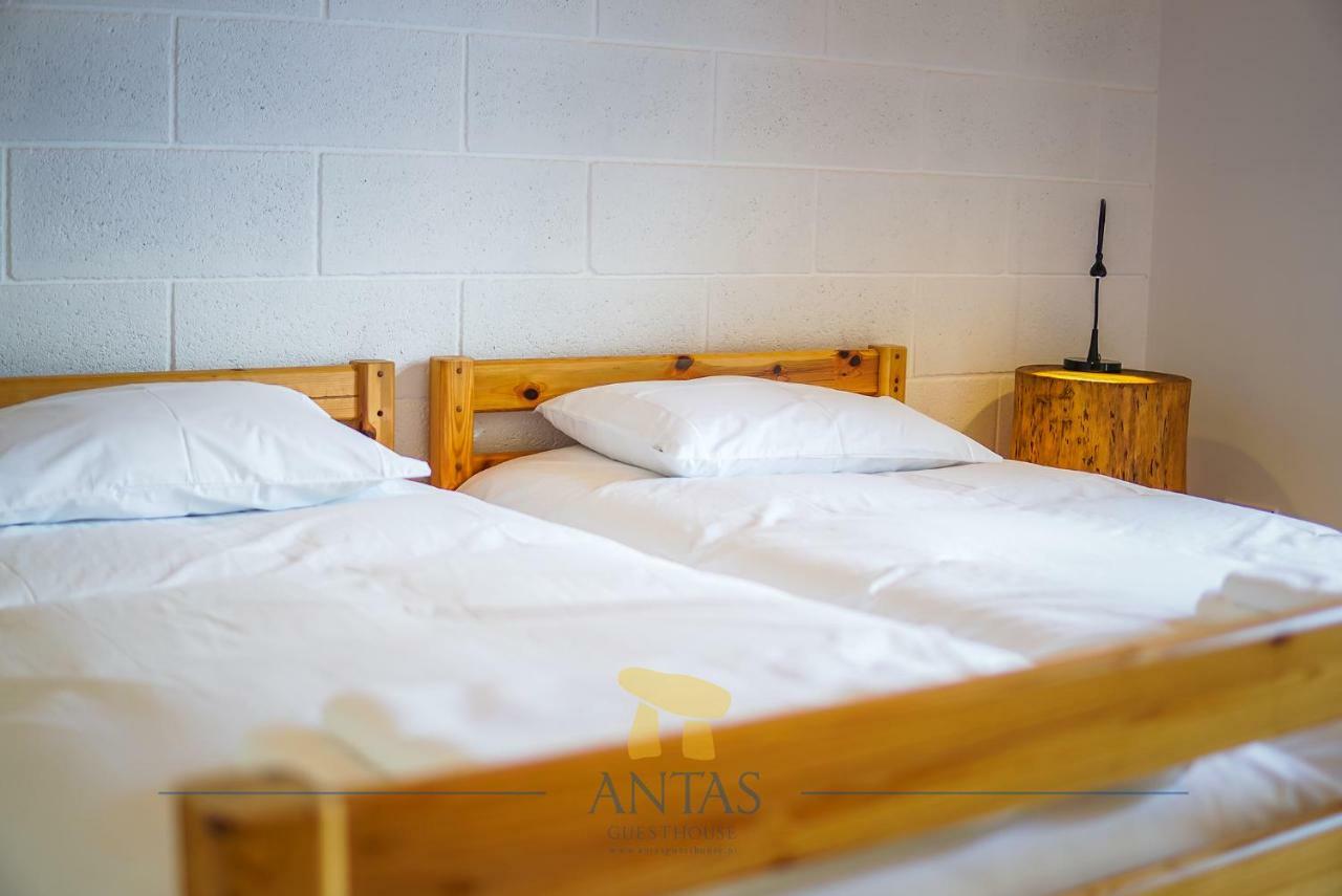 Quarto Duplo com Cama Extra
