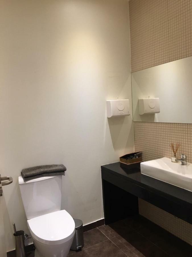 Quarto Triplo com Casa de Banho Privativa