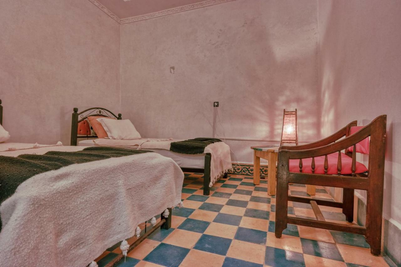 Zweibettzimmer mit eigenem Bad