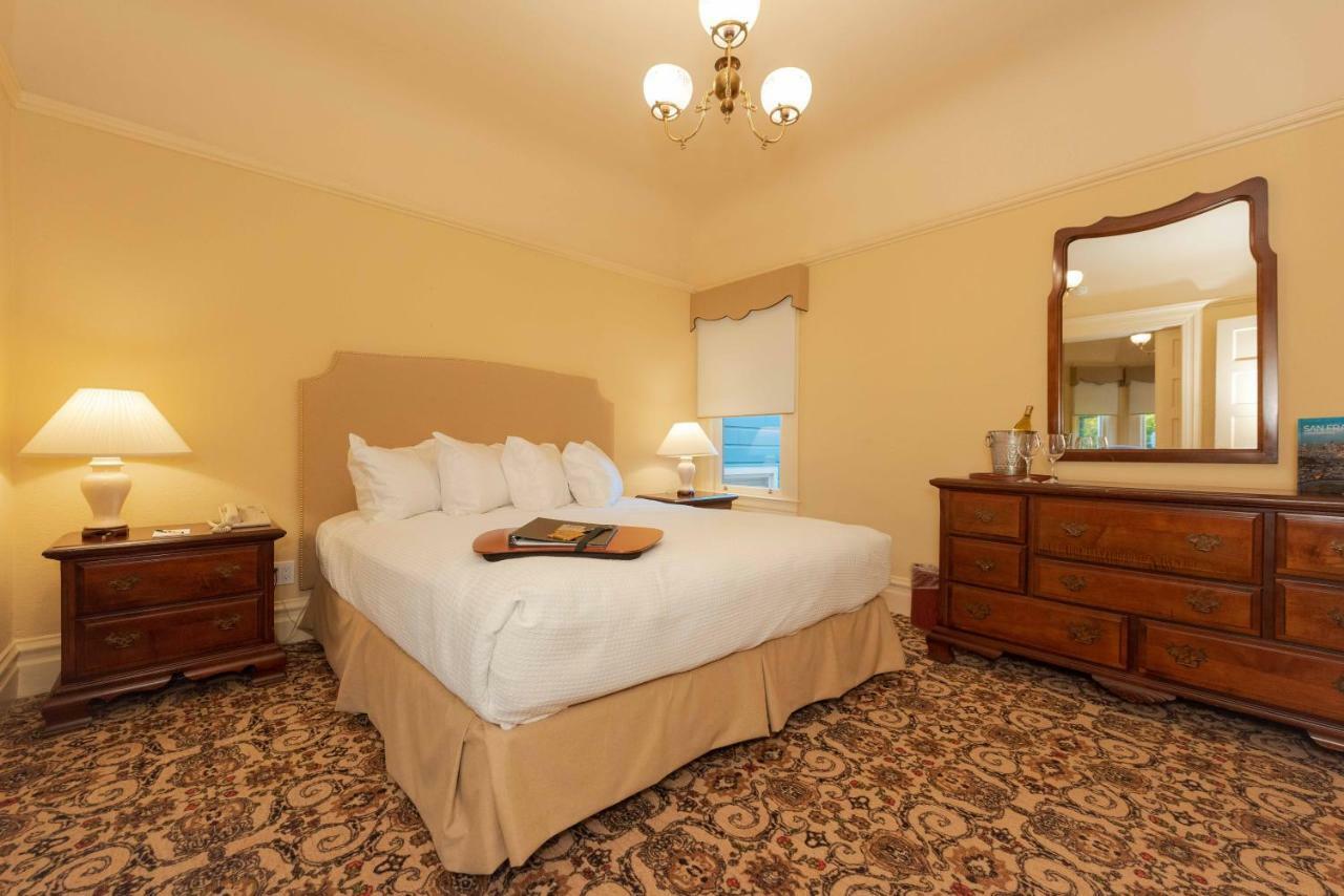 One-Bedroom Suite