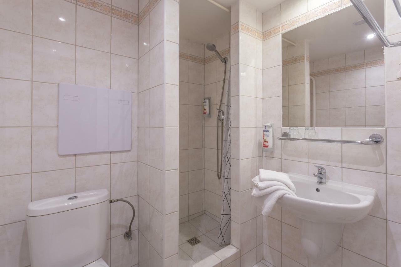 Quarto Individual Comfort com Varanda