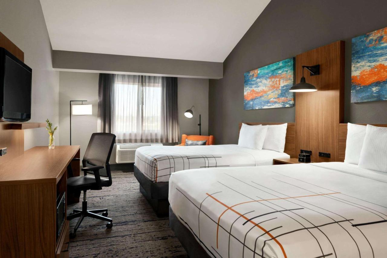Queen Room with Two Queen Beds and Kitchenette - Non-Smoking