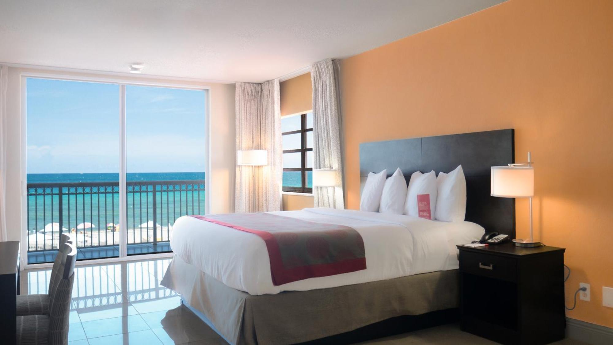 King Bed, Oceanfront View, Non-Smoking