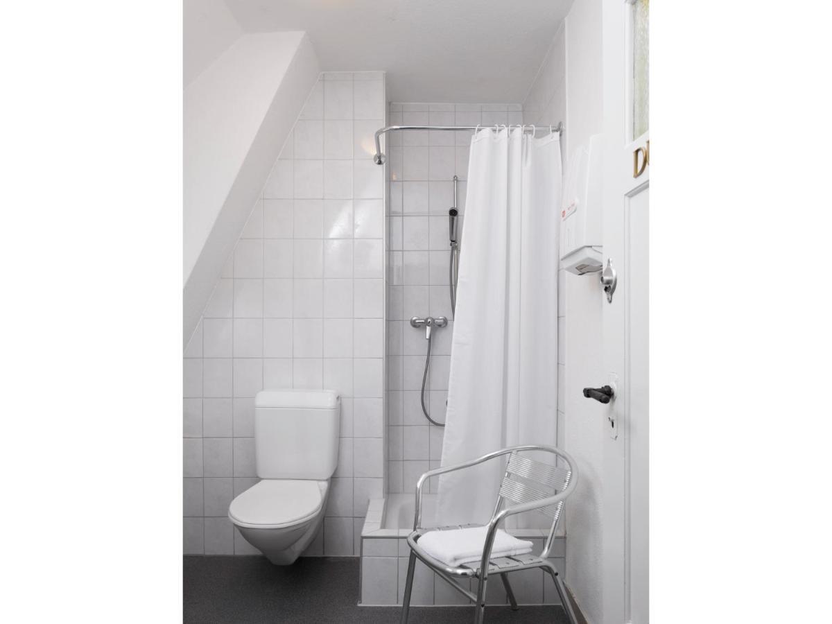 Standard Einzelzimmer mit Gemeinschaftsbad