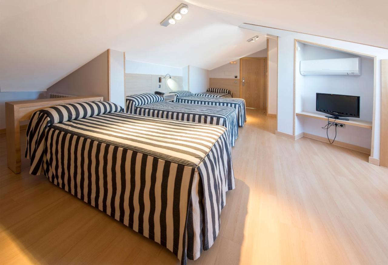 Quadruple Room,917376760:JPEG