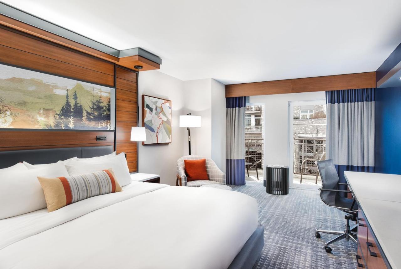 King Room with Balcony