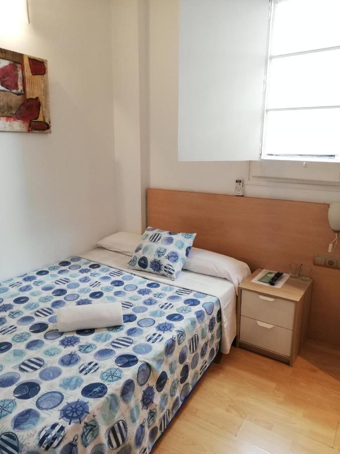 Quarto Individual com Casa de Banho Privativa