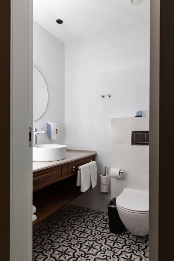 Quarto com 2 Camas de Solteiro e Varanda