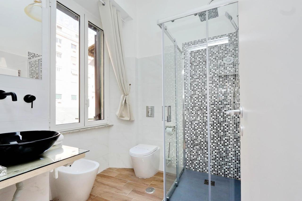 Doppelzimmer mit Whirlpool-Badewanne