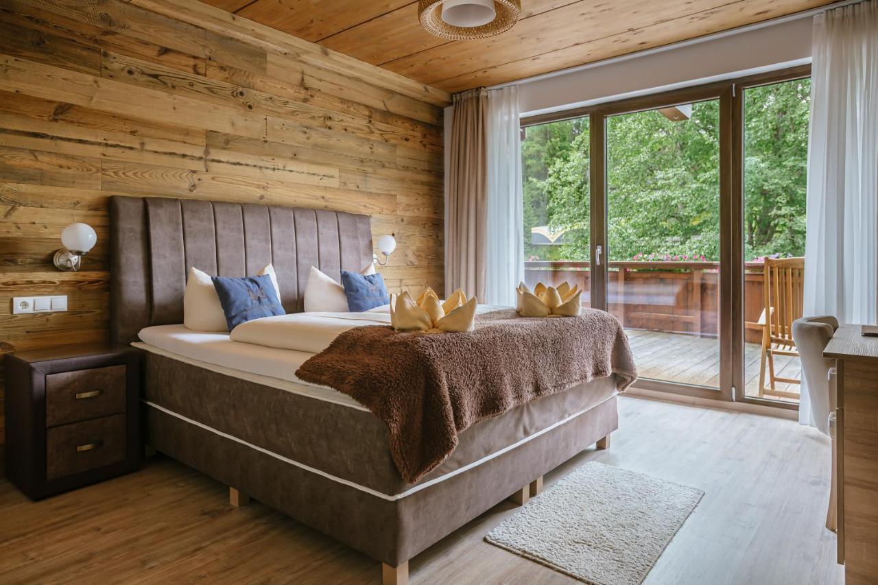 Doppelzimmer mit Balkon