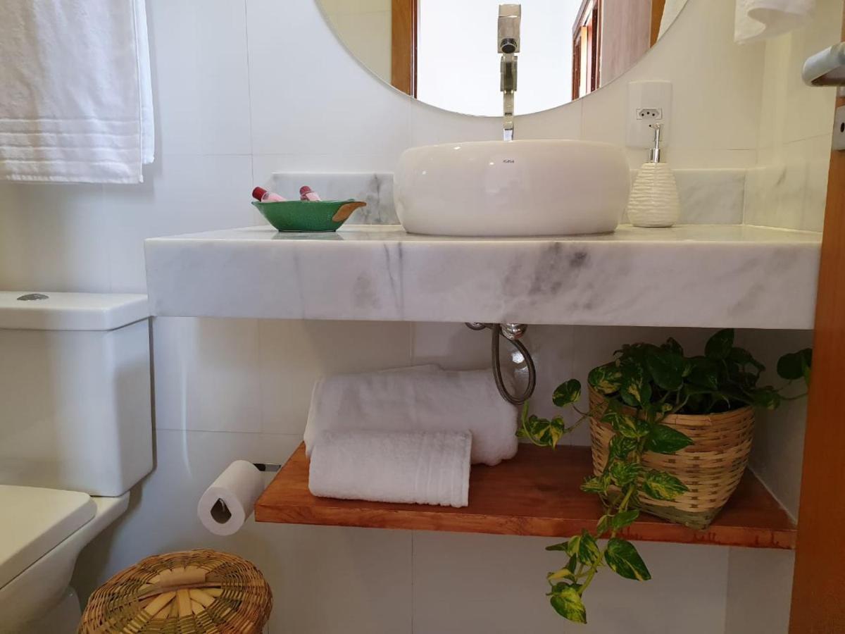 Quarto Duplo com Vista da Piscina