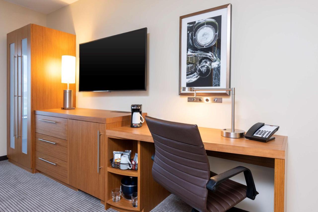 Queen Room with Two Queen Beds and Sofa Bed