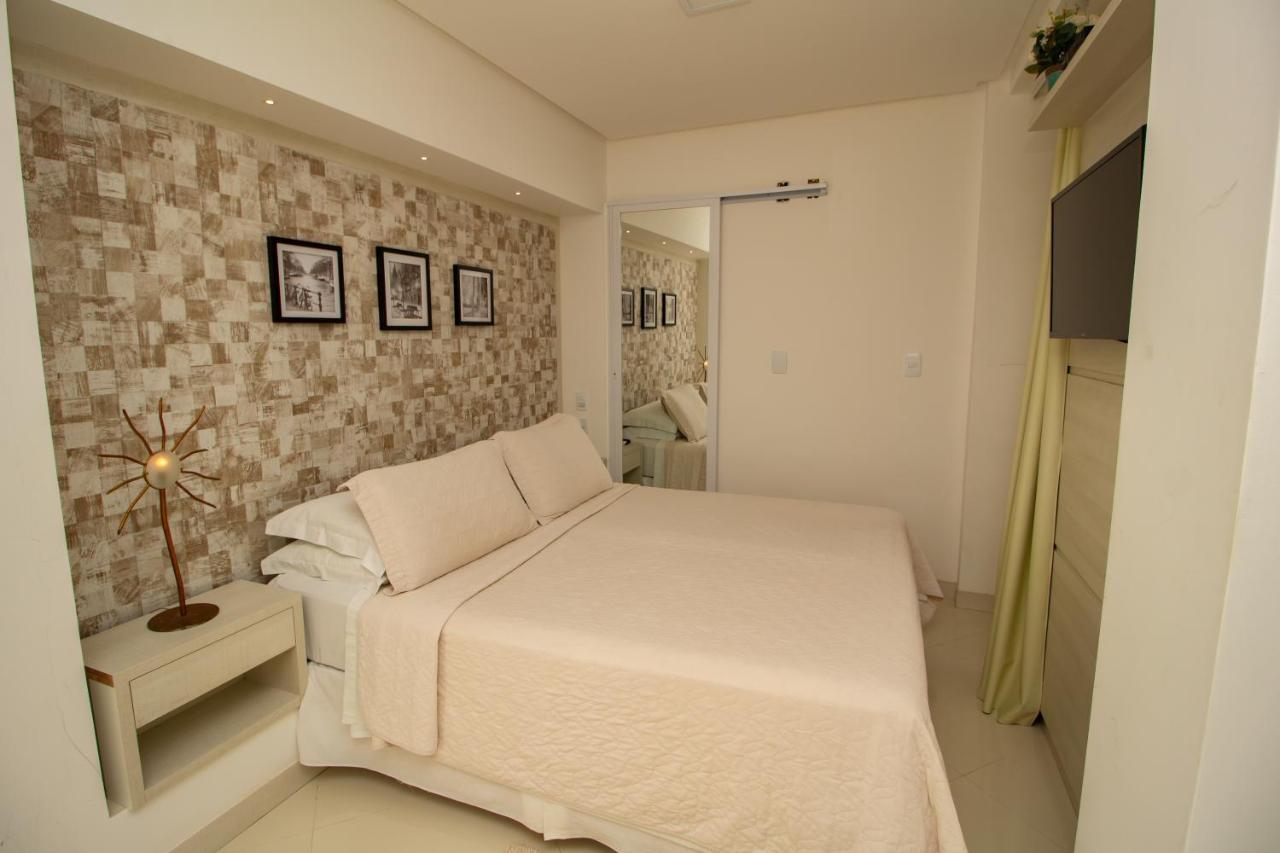 Quarto com Cama de Casal ou 2 de Solteiro