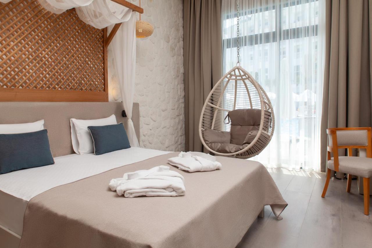 Doppelzimmer mit Poolblick