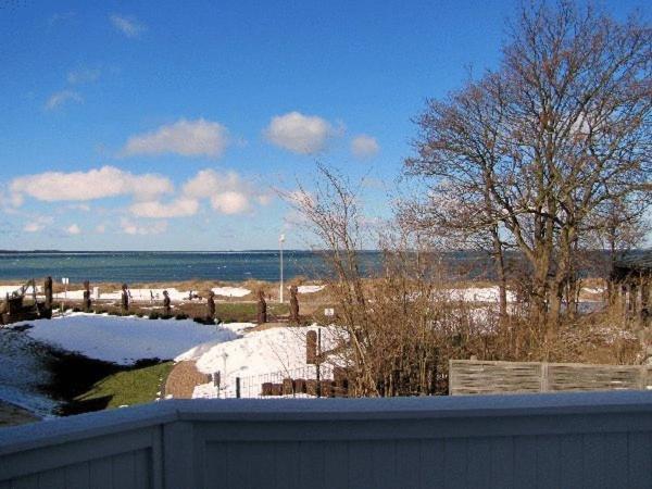 Doppelzimmer mit Balkon und Meerblick