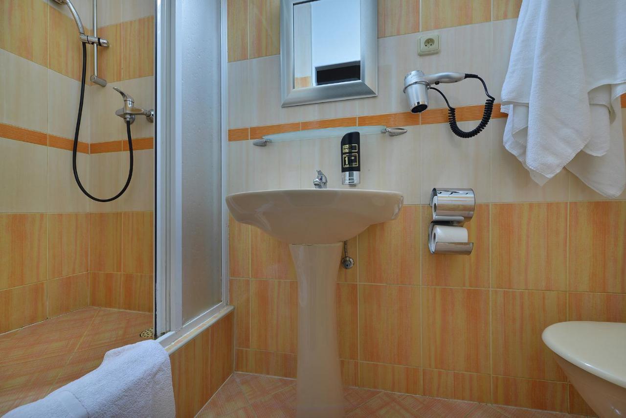 Chambre Double ou Lits Jumeaux