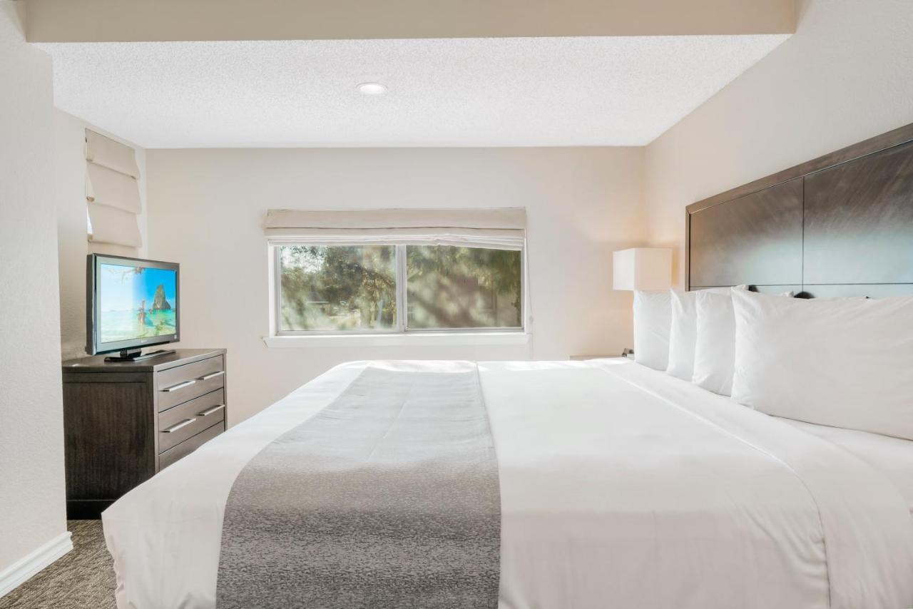 Two-Bedroom Suite