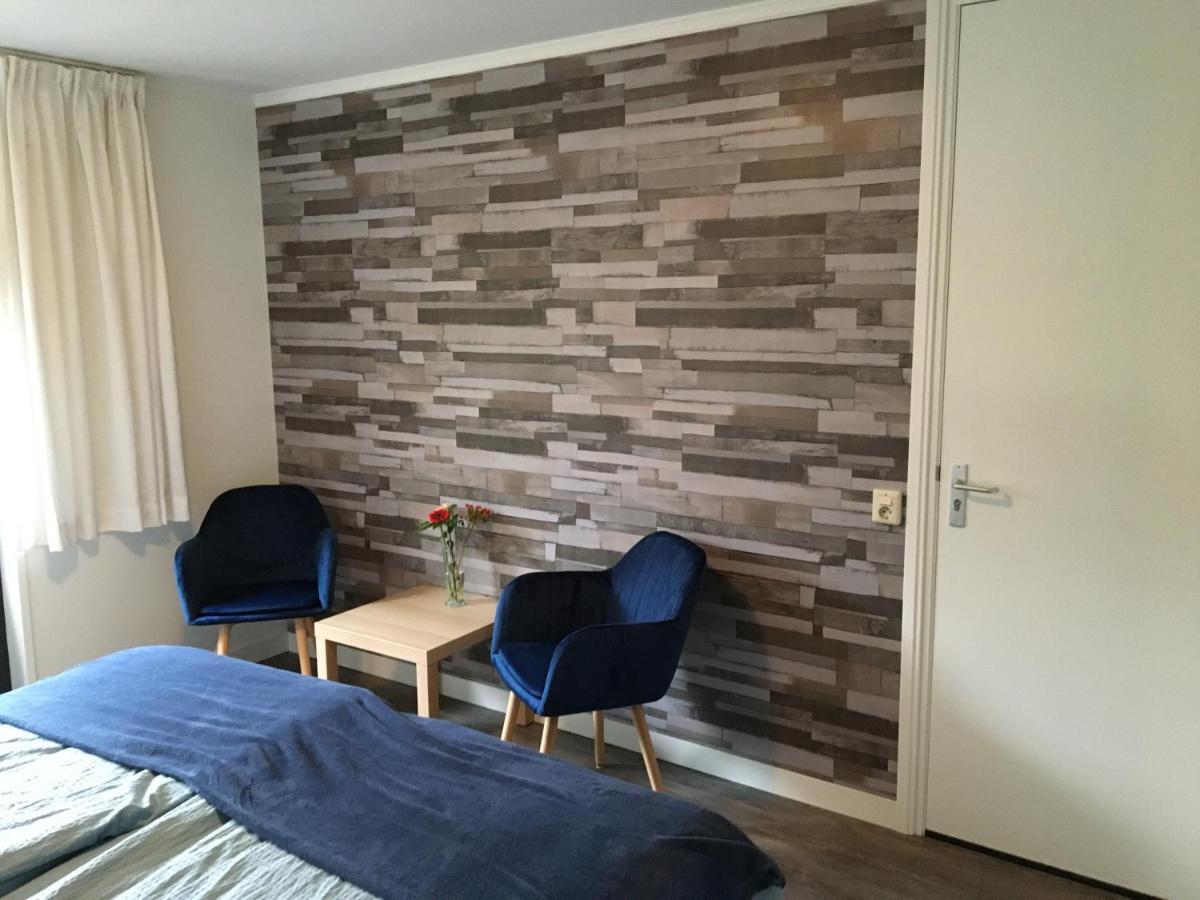 Tweepersoonskamer met 1 of 2 Bedden en Eigen Badkamer