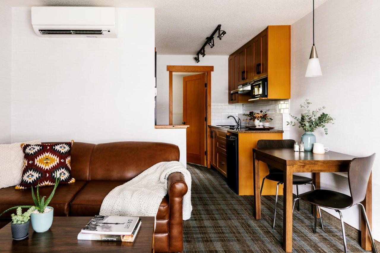 Whistler Kamer met 1 Queensize Bed en 1 Slaapbank
