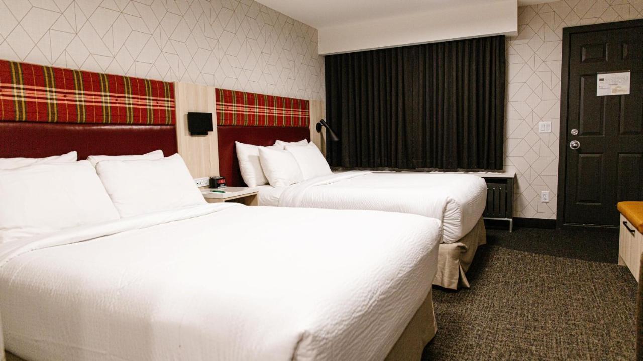 Queen Room with Two Queen Beds