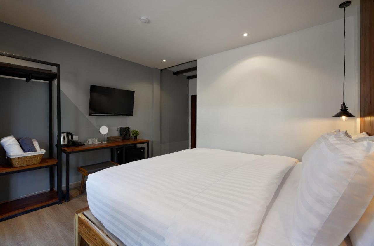 Double Room with Balcony,953467621:JPEG
