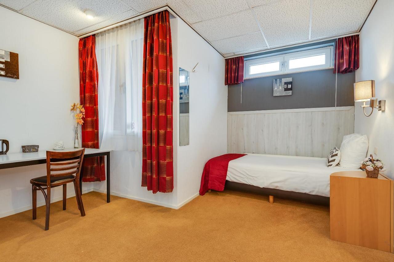 Large Twin Room,1214671426:JPEG