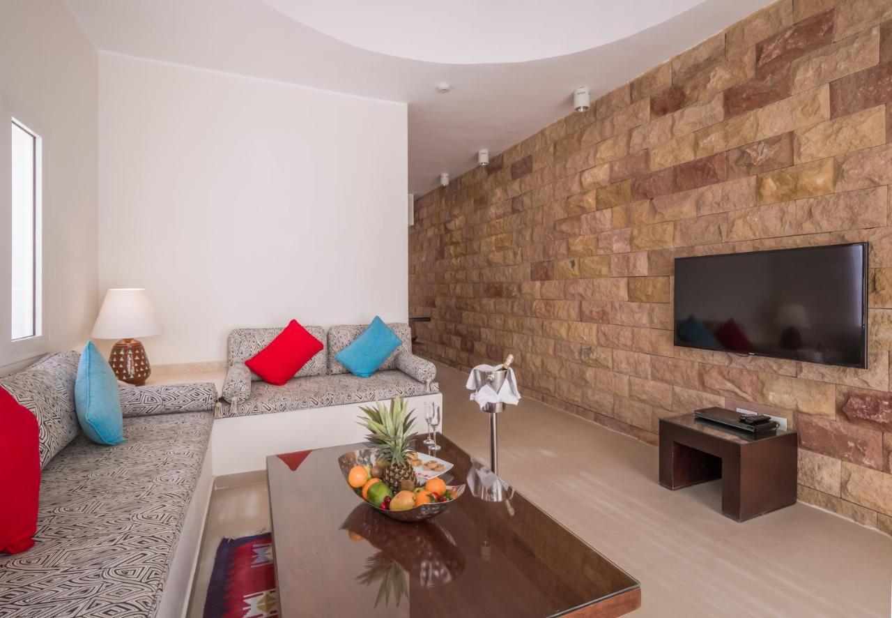 Villa con Accesso Diretto alla Piscina Solo per Adulti (Età Superiore a 16 Anni)