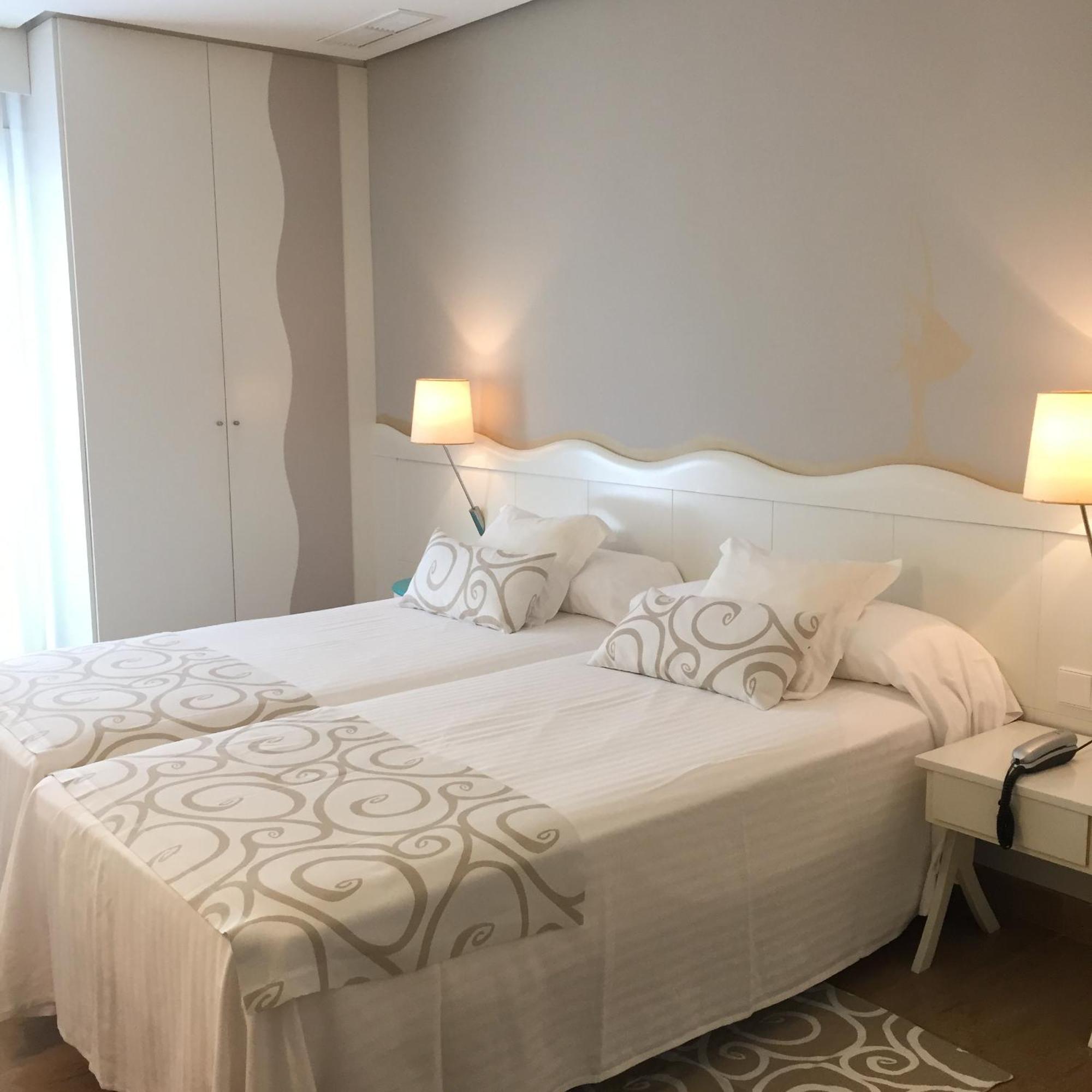 Habitación Doble con vista parcial al mar - 1 o 2 camas