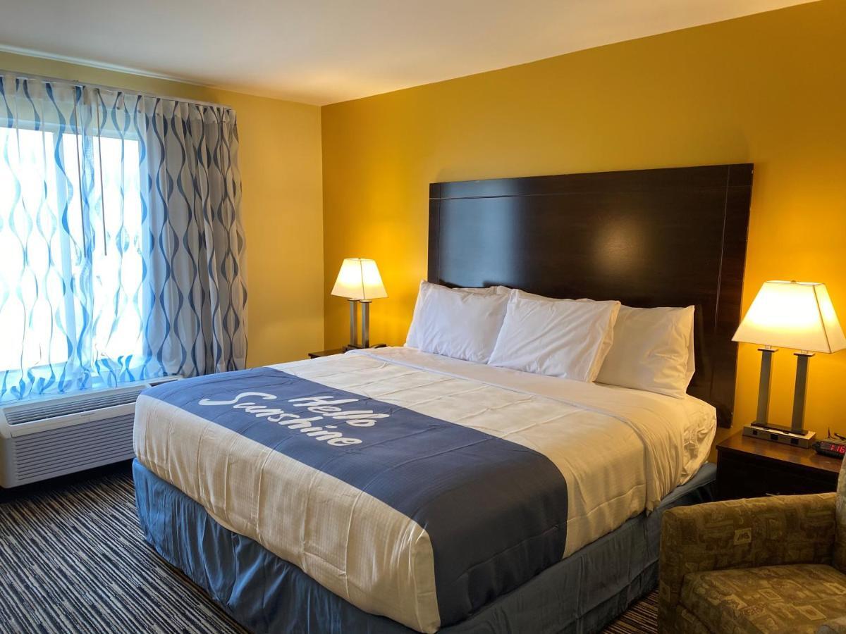 King Room - Non-Smoking
