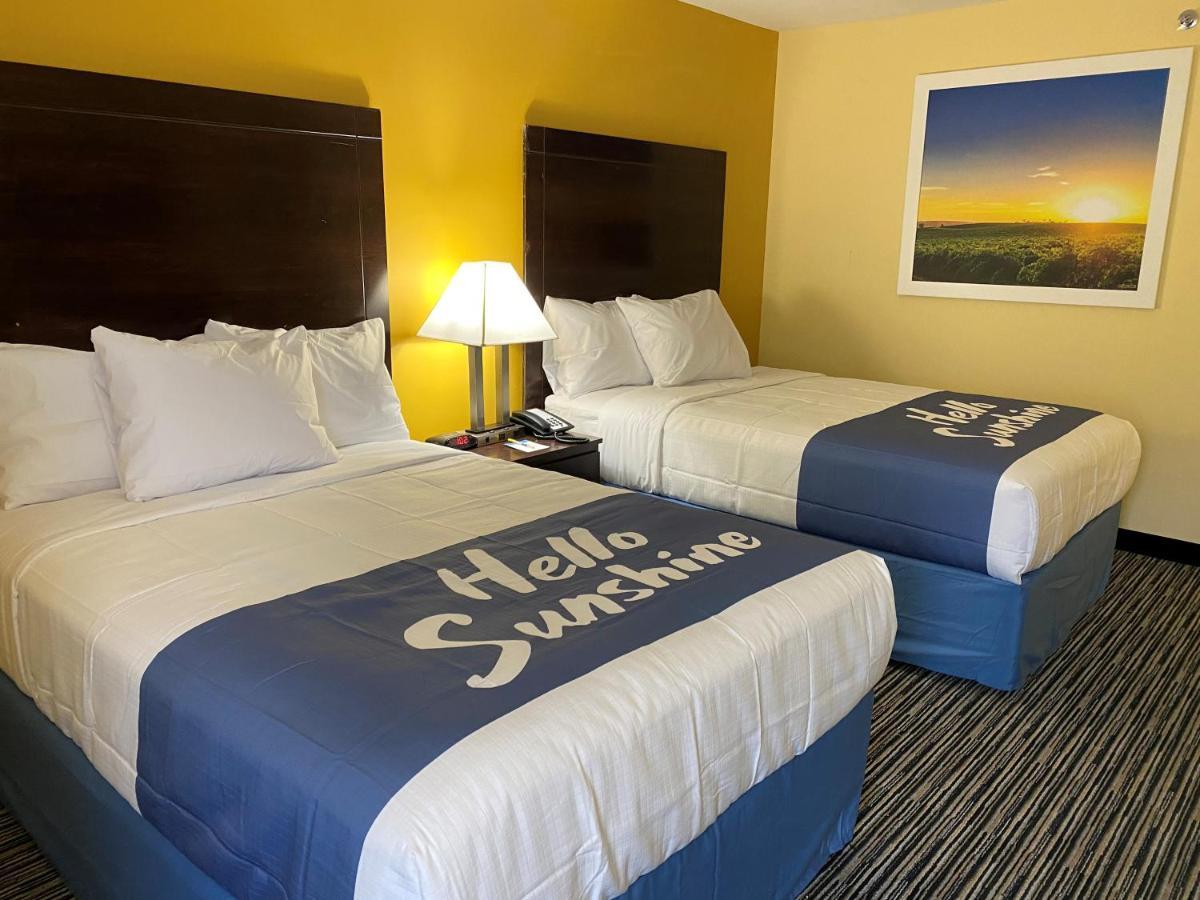 Double Room with Two Double Beds - Non-Smoking
