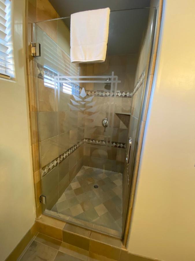 Deluxe King Room with Spa Bath