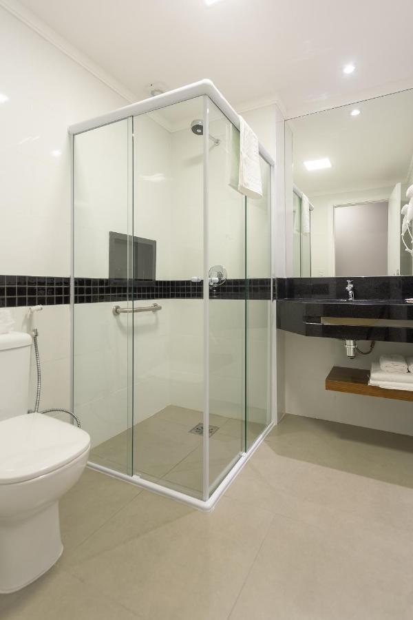 Quarto com Cama King-size