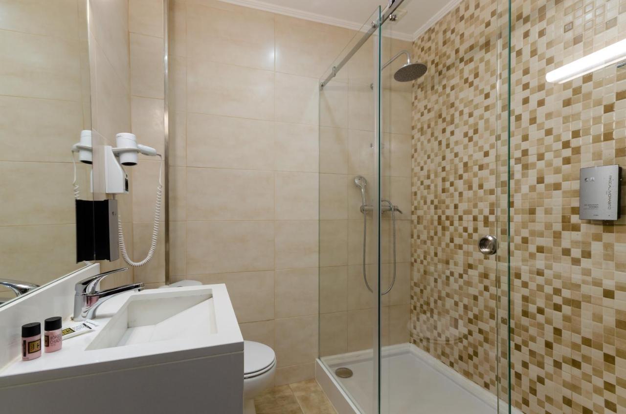 Quarto Standard com Cama de Casal ou 2 de Solteiro