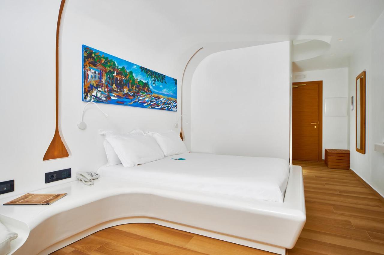 Junior Suite Superior with Harbor View - Spa Access