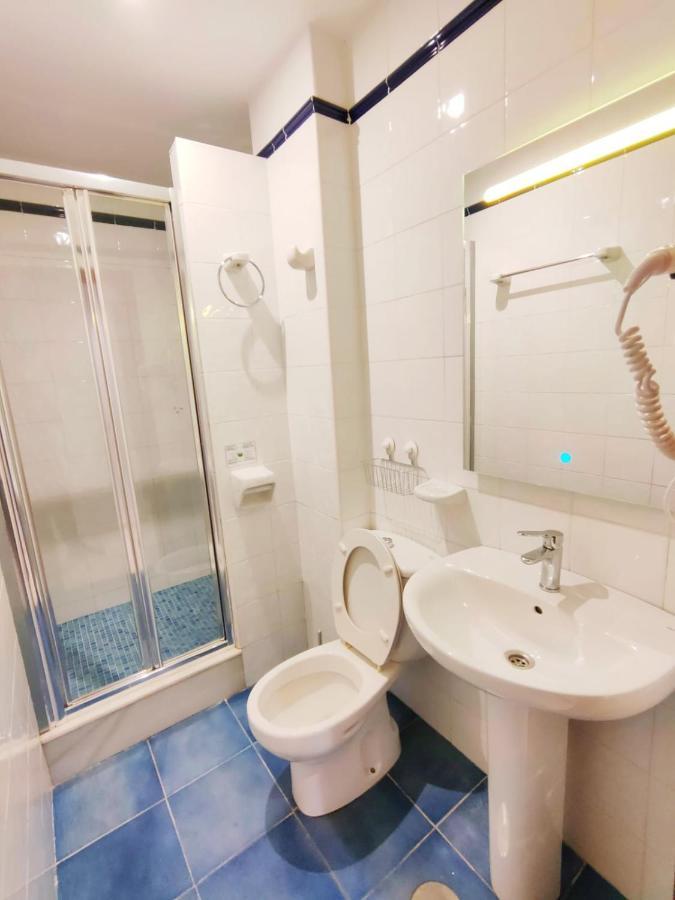 Double Room with Private Bathroom,974170564:JPEG