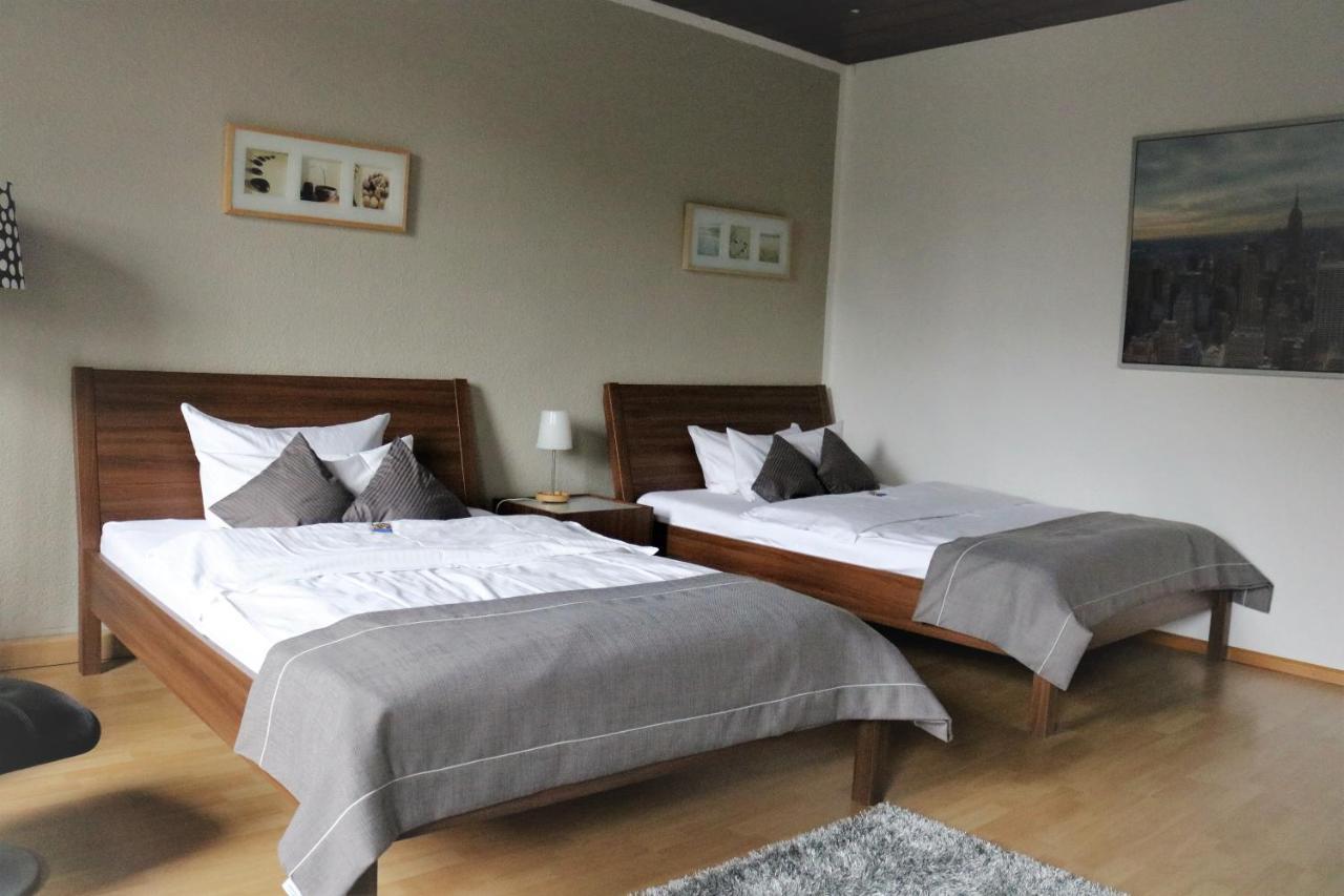 One-Bedroom Apartment,762662314:JPEG