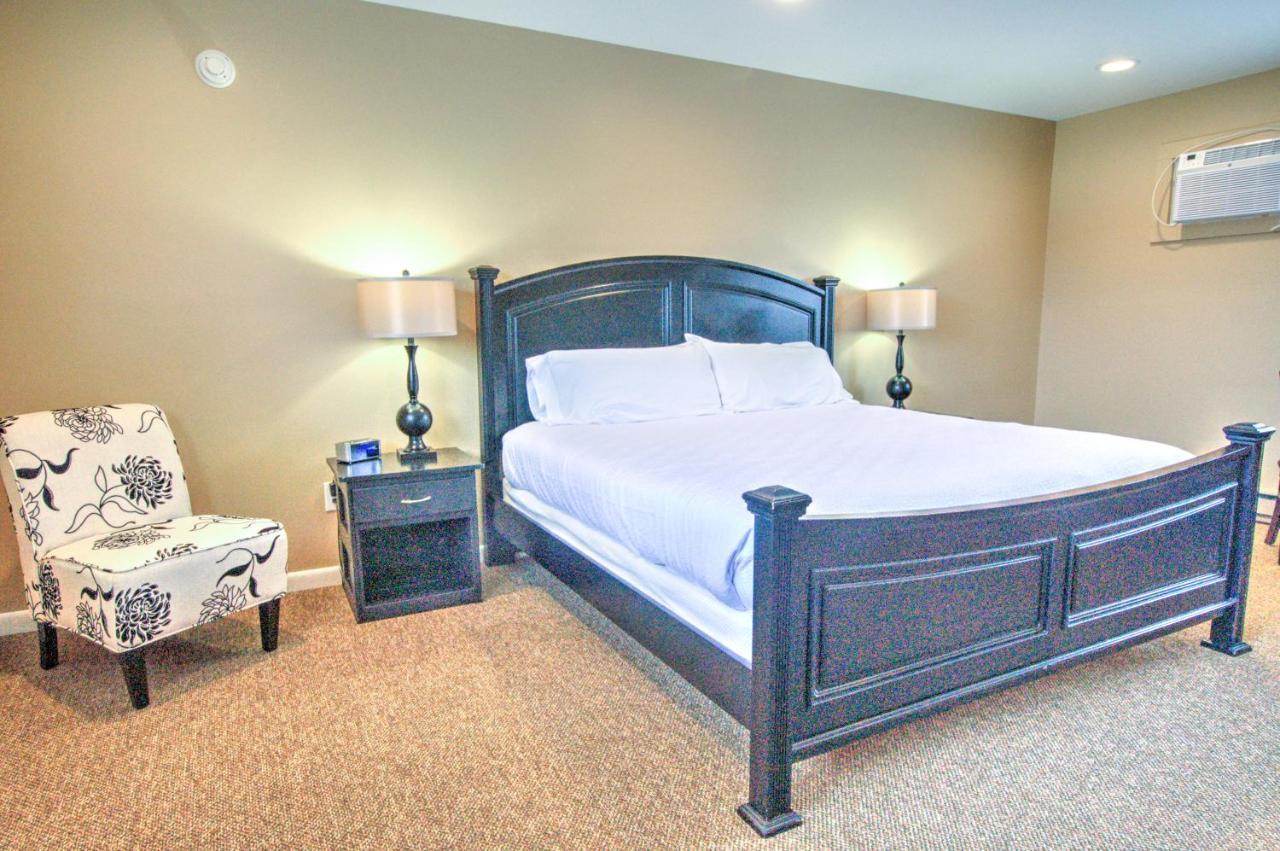 King Room with Balcony