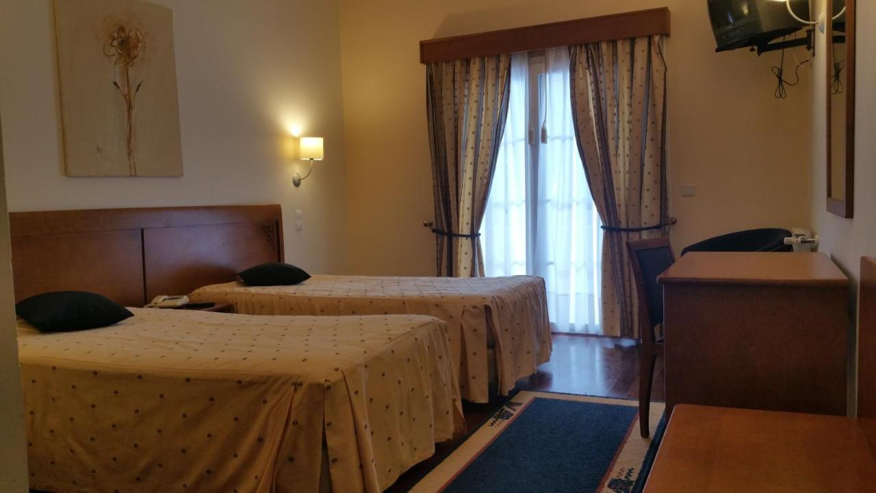 Quarto Triplo Básico