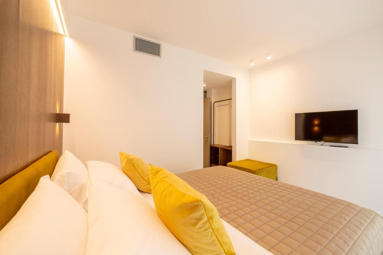 Doppelzimmer mit Balkon